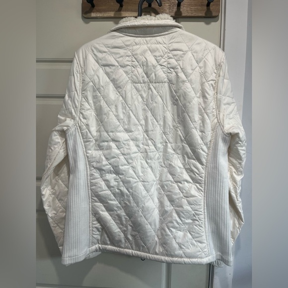 L.L. Bean White Puffer Jacket with Quilted Design - Picture 4 of 5